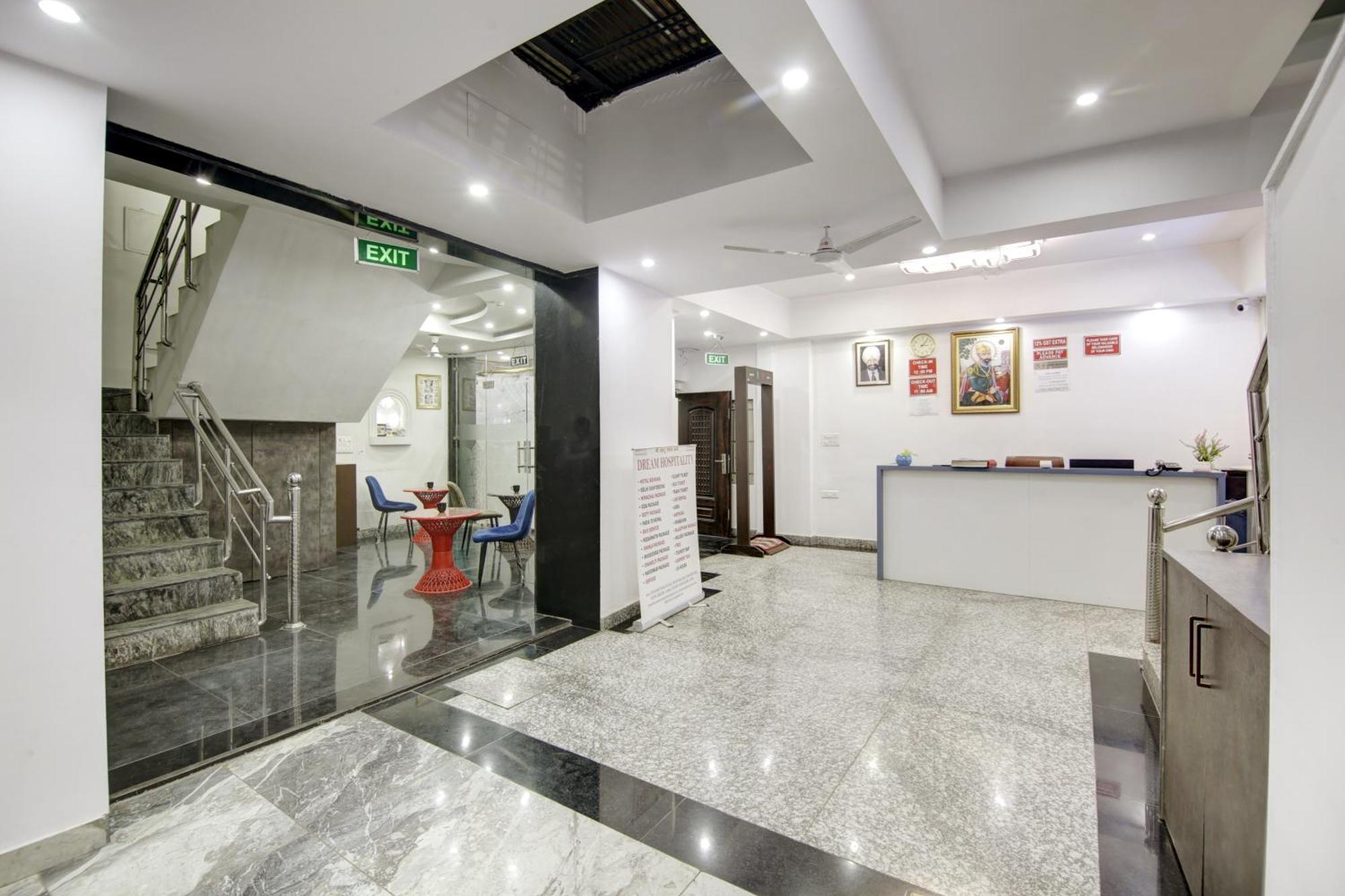 Hotel S B Inn - Near New Delhi Railway Station Paharganj Exterior photo