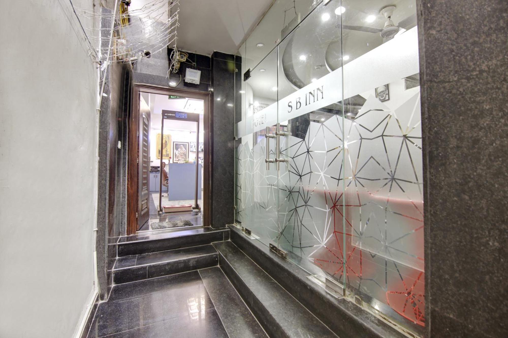 Hotel S B Inn - Near New Delhi Railway Station Paharganj Exterior photo
