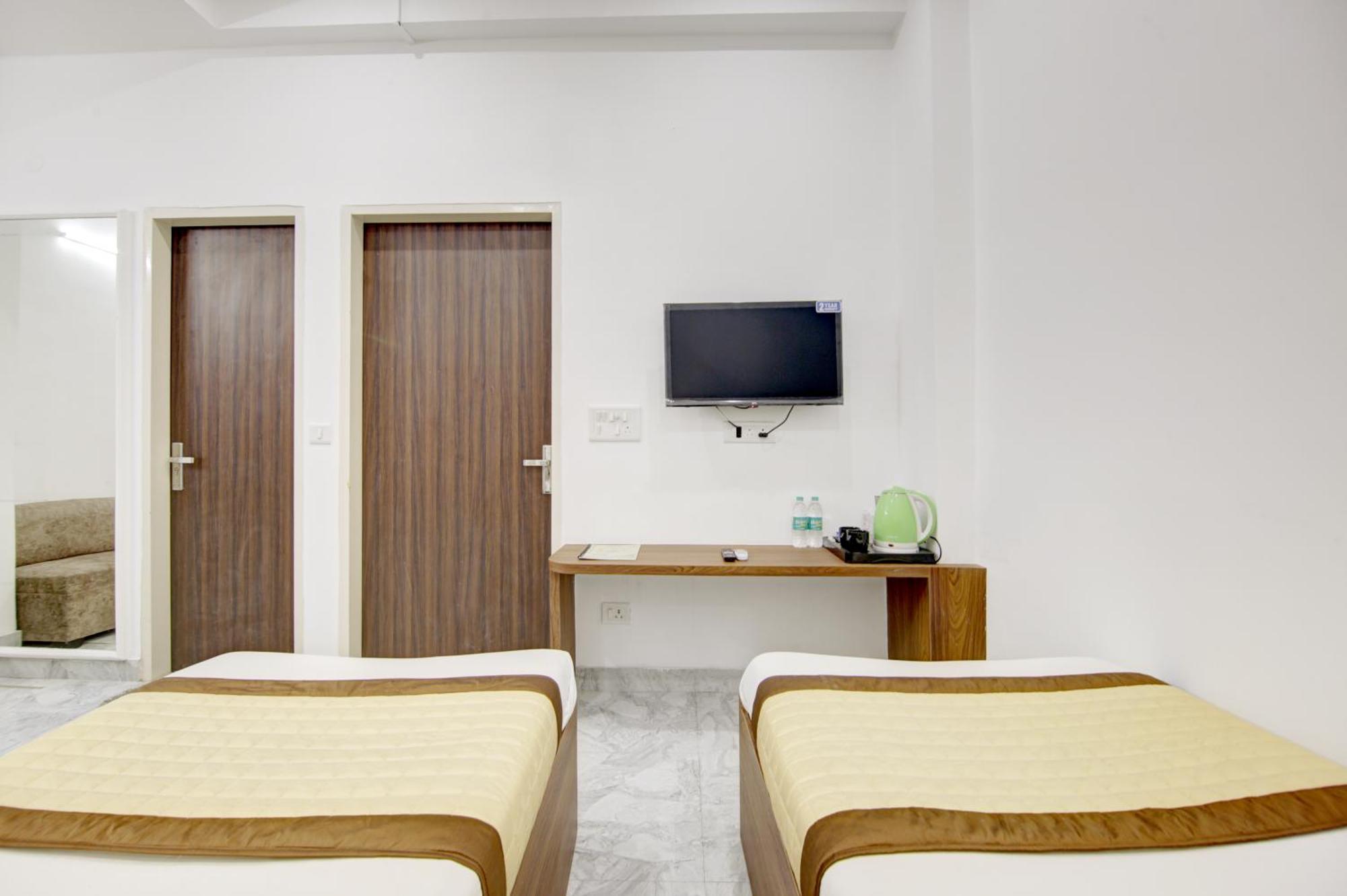 Hotel S B Inn - Near New Delhi Railway Station Paharganj Exterior photo